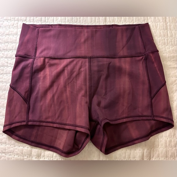 Lululemon In Movement Short *Everlux 2.5" Size 10 - Picture 4 of 8